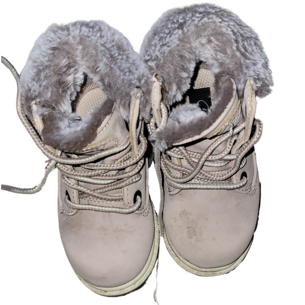 Lugz Tan Classic Boots for Everyday Comfort